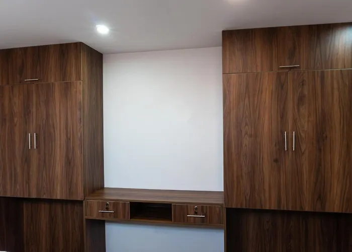 Vista Living 201 *